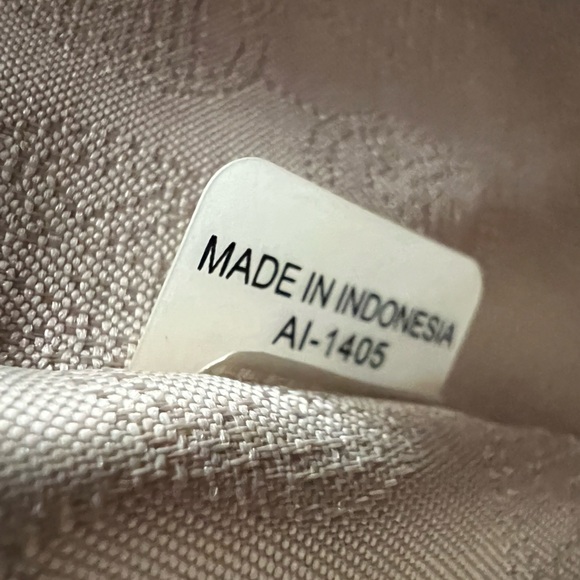 Michael Kors magenta pink stud crossbody bag - Picture 8 of 14